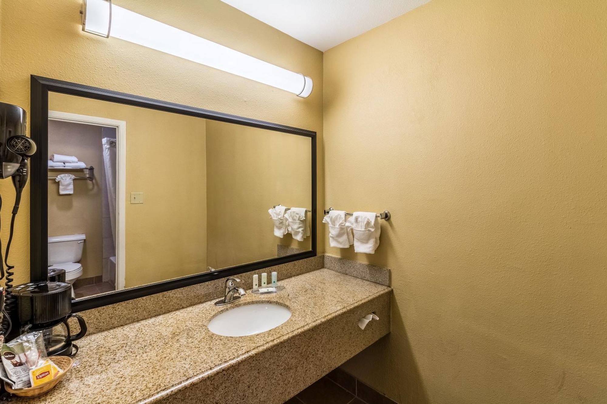 Quality Inn Corsicana Esterno foto